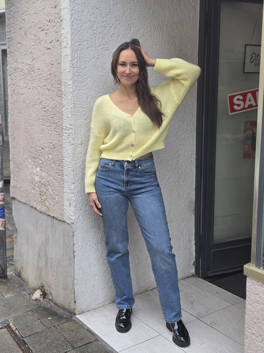 Jeans mit Strasssteinen